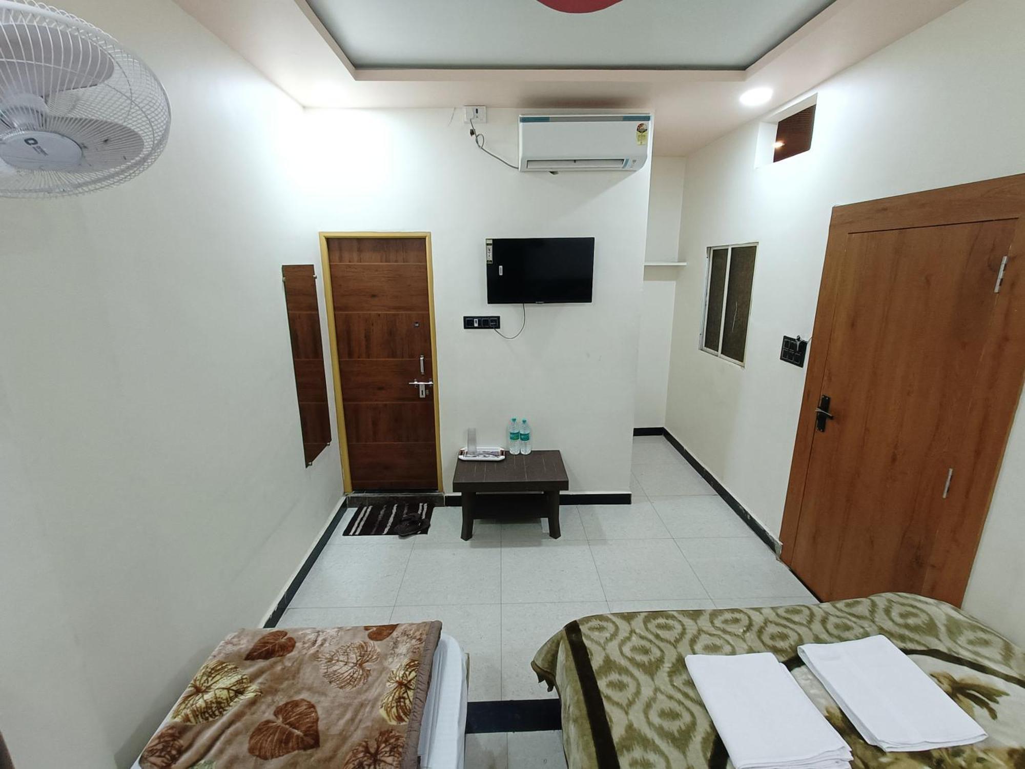 Hotel Shreem Ujjain Εξωτερικό φωτογραφία