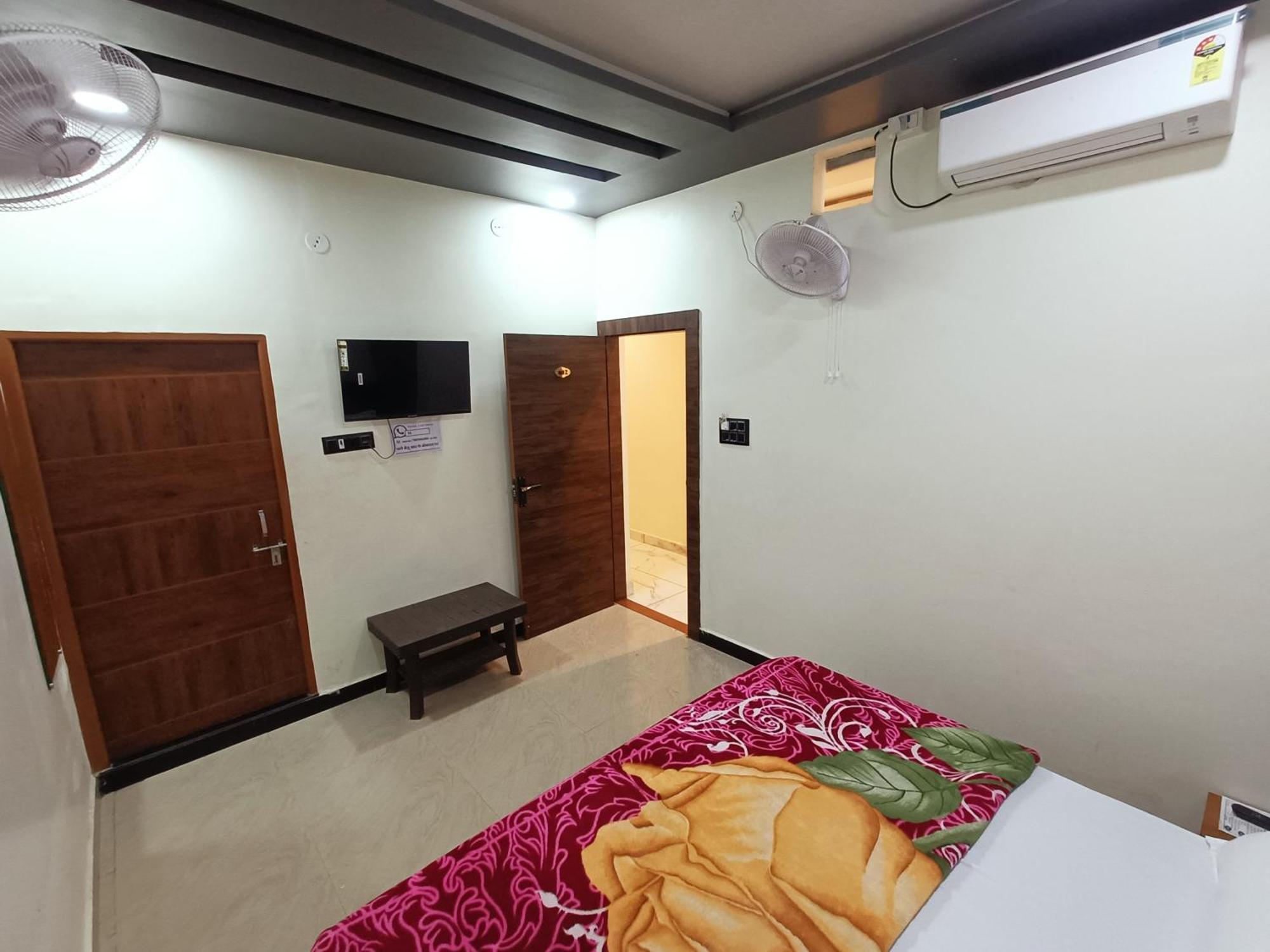Hotel Shreem Ujjain Εξωτερικό φωτογραφία