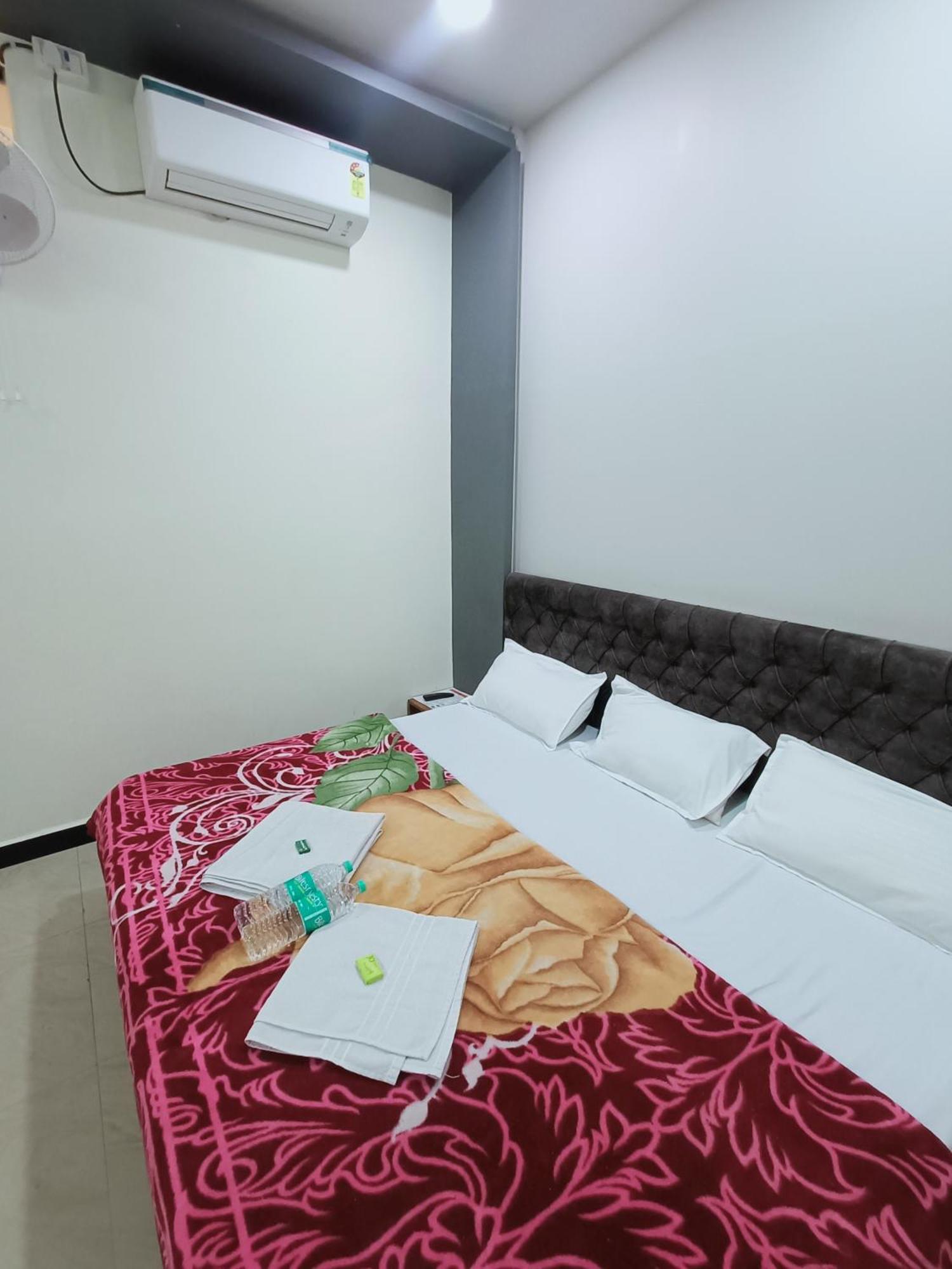 Hotel Shreem Ujjain Εξωτερικό φωτογραφία